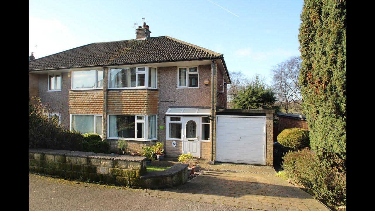 Moseley Wood Drive, Cookridge, LS16 7HE, 3 bed semi, £900 available