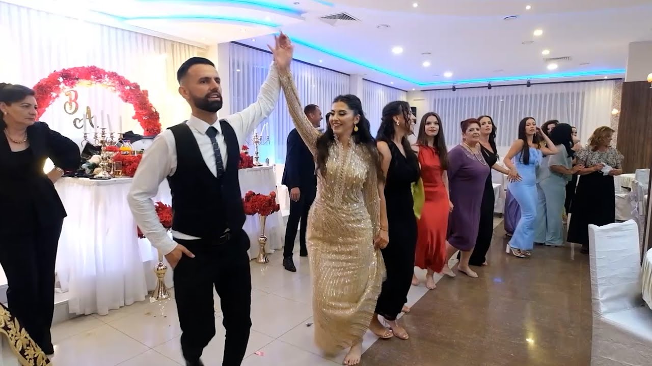 Mladenci zaigrali, pa pokazali kako se iskreno uživa u veselju