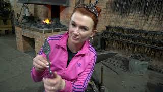 Pani Kowal - Wieszak w kształcie liścia (nr 1)