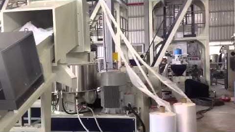 Nip roller feeding plastic recycling machine