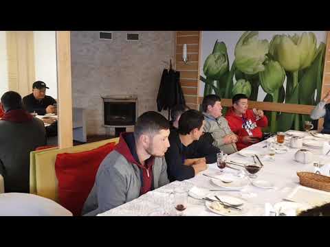 Vídeo: Com Guanyar Diners En Línia A Kazakhstan
