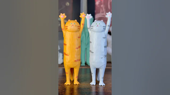 Video 11646591: silver tabby cats, maine coon, cat toy