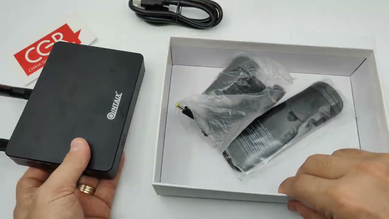 Unboxing Qintex QY8 Rockchip RK3568 Android 11 TV Box 