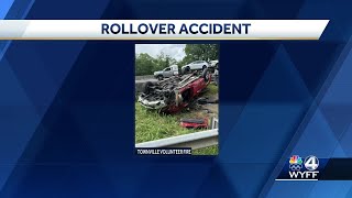 2 injured in rollover accident on I-85 in Anderson County, coroner says