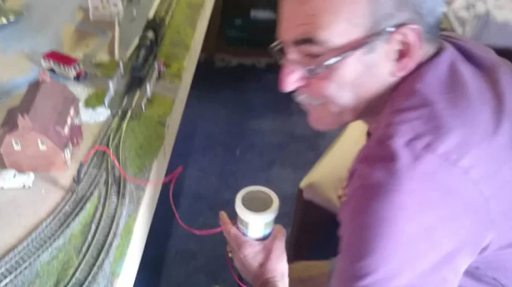 OO Gauge Layout Project - Part 4 - Applying Static Grass (Peco)