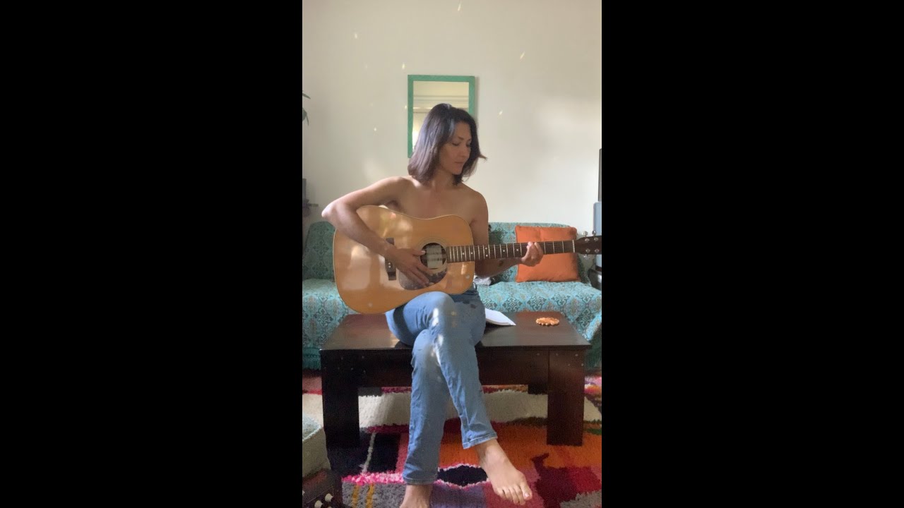 Britt Warner - "Powerful Woman" (live)