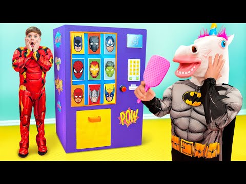 ¡Roma y la aventura en la tienda de superhéroes!