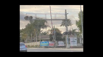Quick look at Wells Road Railroad crossing, Saticoy CA. FT: New gate LEDs
