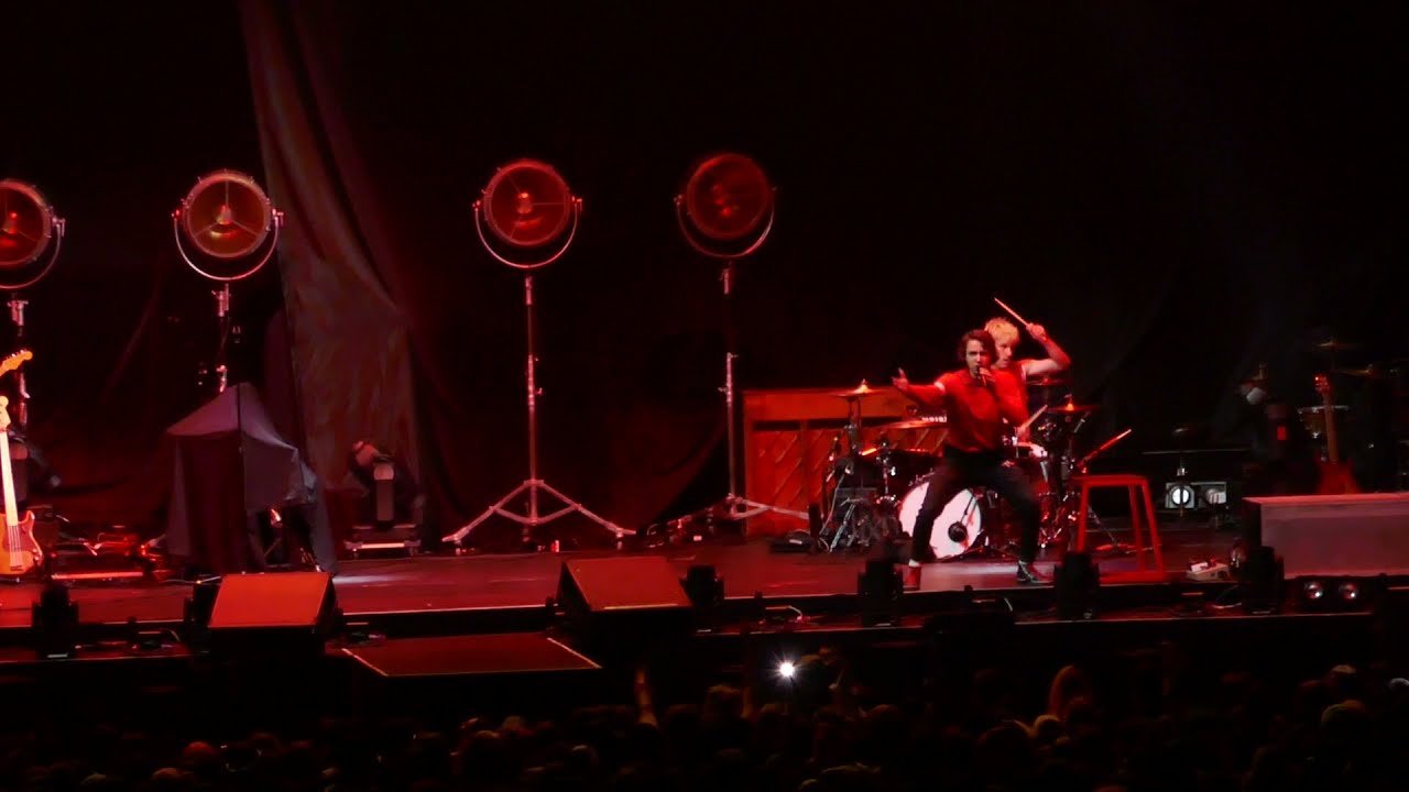 Arrested Youth Ian Johnson Twenty One Pilots Takeover Tour The Forum LA CA USA October 2,  2021