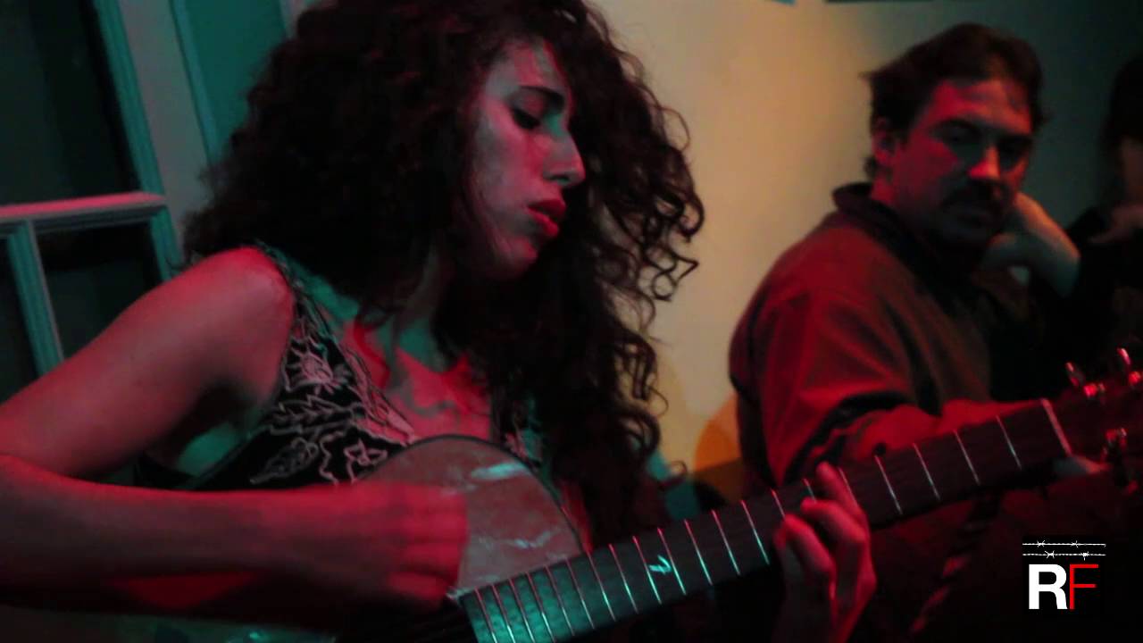 Paula Maffia + Tomi Lebrero - Corcega / RANCHO FRENESÍ - YouTube