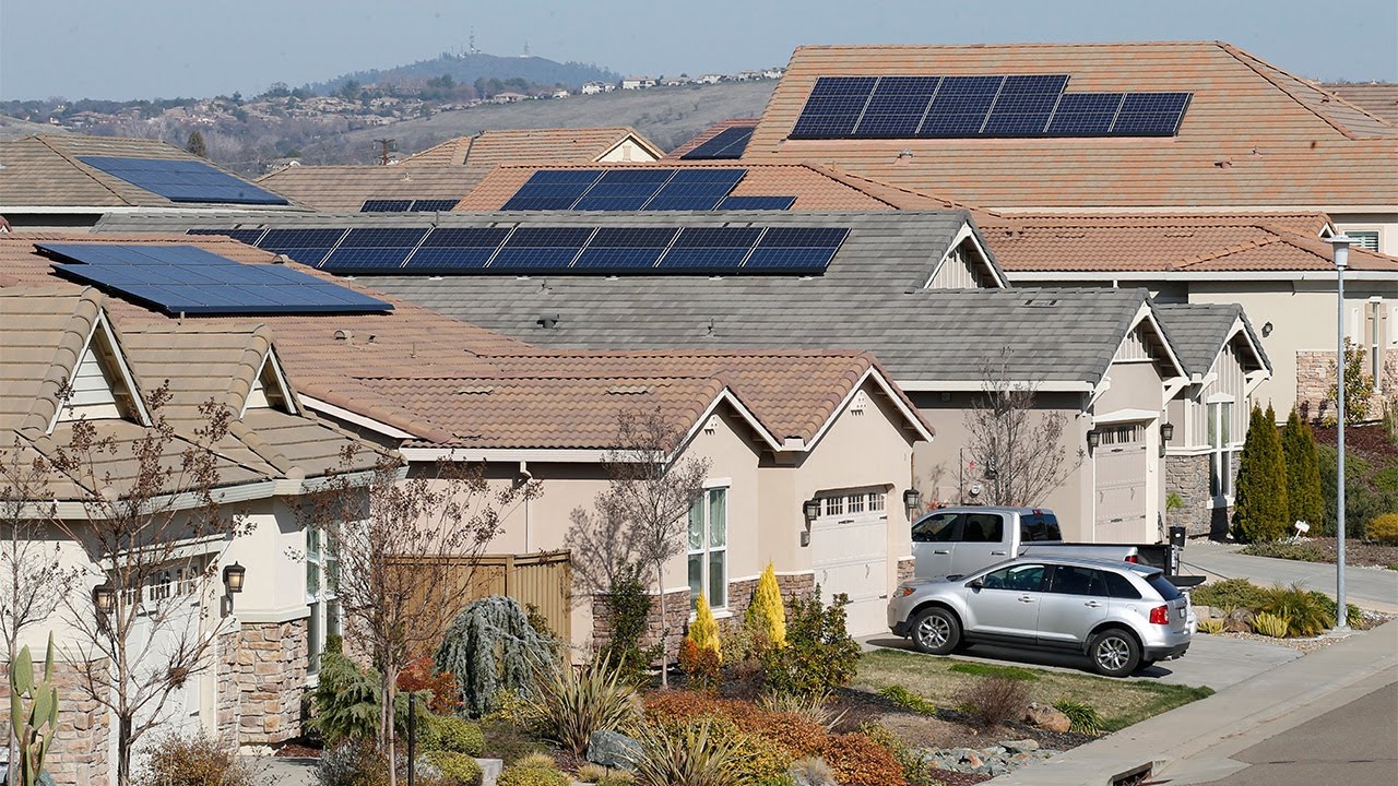 california-regulators-adopt-new-solar-panel-rules-that-reduce