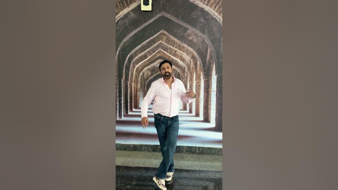 bus-waise-he-nothing-to-do-at-airport-trending-bobbydeol-barsaat