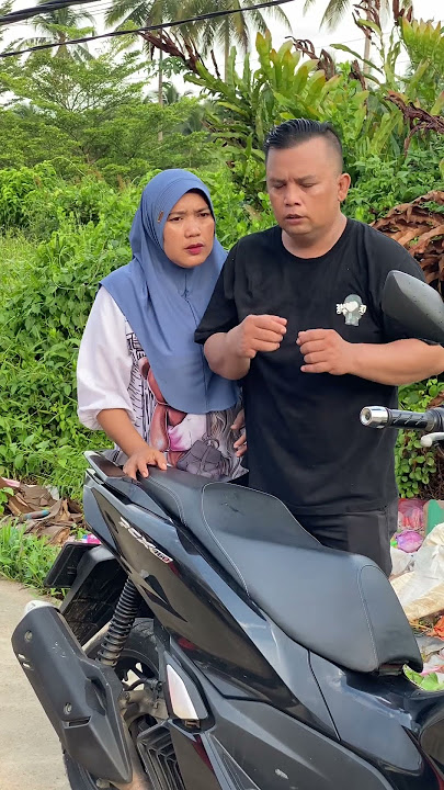 Tangan kanan memberi tangan kiri jangan melihat #shorts