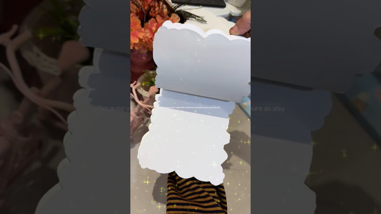 Write your heart, let Hello Kitty hold it safe.