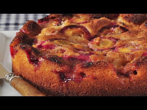 Video: Plum Pie With Rice Topped With Candied Almonds