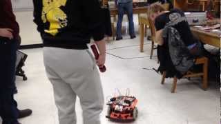 Electronics Design Lab final project: Light Detecting Robot