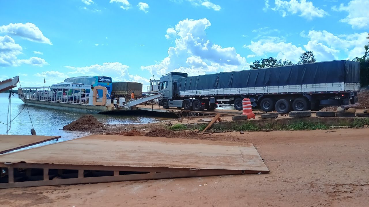 CONHEÇA O MOVIMENTO DAS BALSA  NO RIO TOCANTINS EM CAROLINA NO MARAHÃO