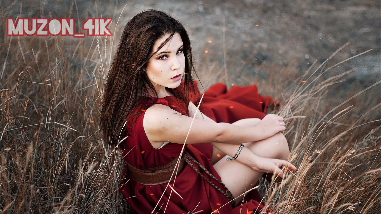 О женщина. Баба лая. Баба лая. Взрослая женщина на кровати. Баба лая.