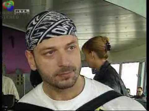 Manfred+Hoeberl Manfred Höberl holds a bungee jumper with bare hands - YouTube