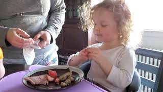 Toddler learning to talk: strawberry by Dr. Sean 1,342 views 3 years ago 1 minute, 8 seconds