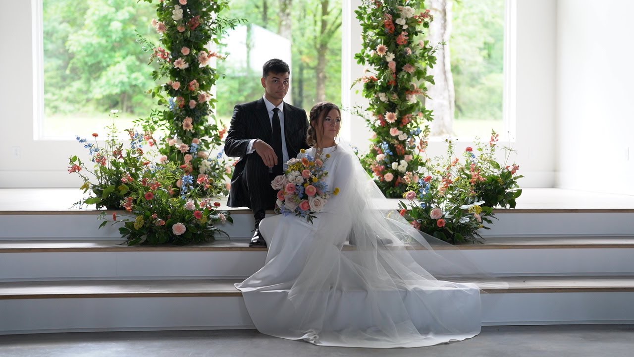 The Venue at Oakdale | Little Rock, Arkansas Wedding | Samuel and Emily