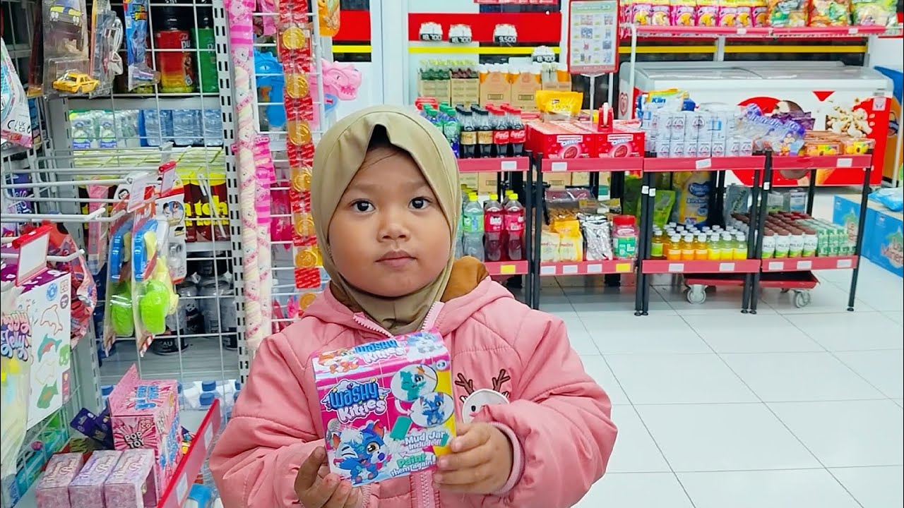 DRAMA SHELLIN BERBURU STICKER DAN BALON DI ALFAMART