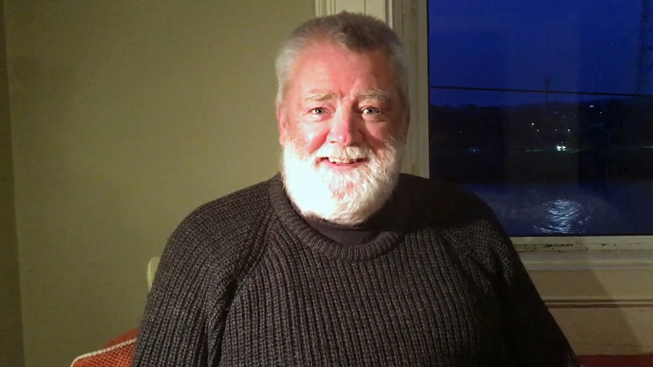 Gerry Murphy reads for CAT O'9 TALES