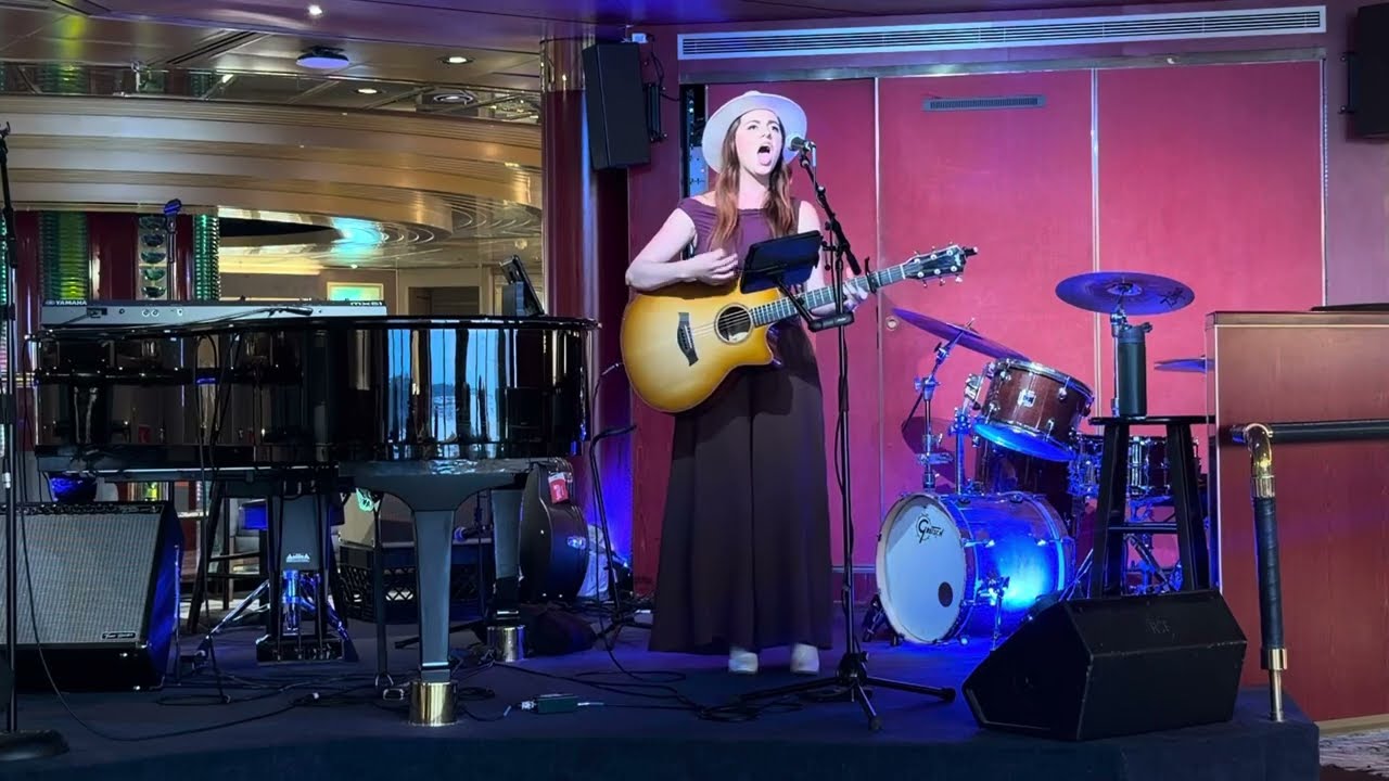 Country Music Solo Female Singer Guitarist | Amanda Townes