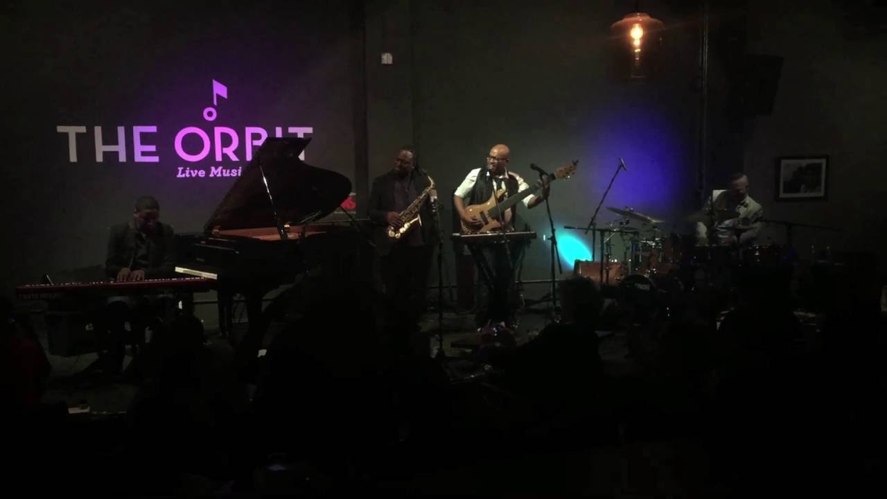 Africa Plus - Lungelo's Interlude (Live at The Orbit) adlı videoyu YouTube'da izle Africa Plus - Lungelo's Interlude (Live at The Orbit) adlı videoyu YouTube'da izle