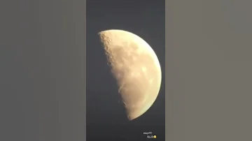 مااجمل القمر نص فرفشه القمر 