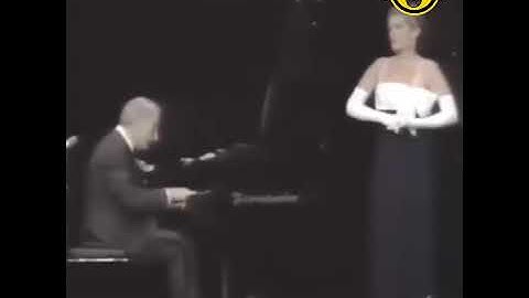 OMG: Pianist Gets Scared of Opera Singer