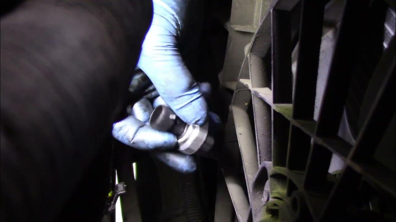 Xe Ô Tô lỗi động cơ P0523 Engine Oil Pressure Sensor Circuit High