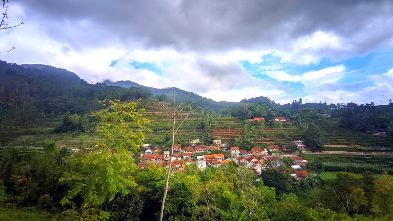 Beautiful Indonesia Mountain Village || Indonesia Village Life || Garut , Swiss Van Java.