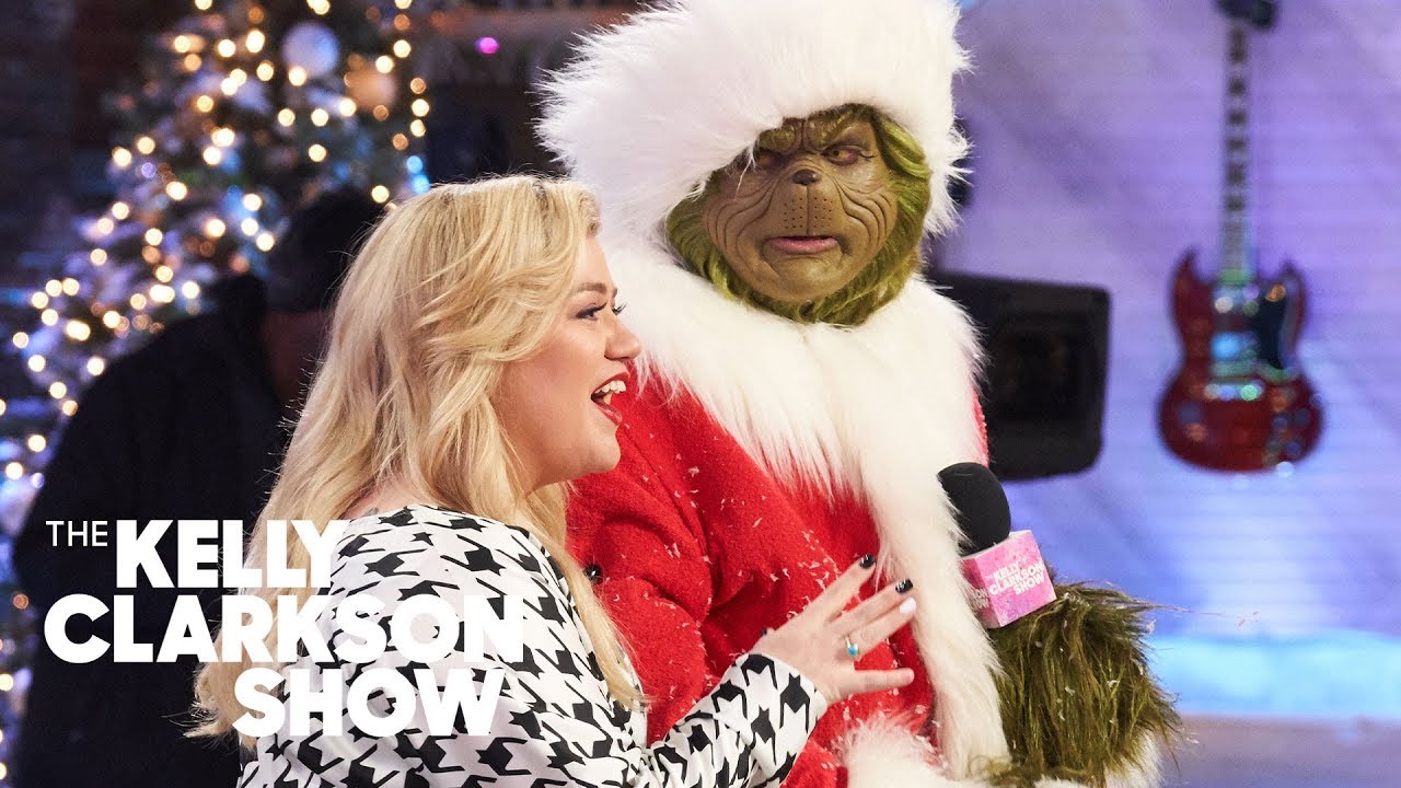 All Kelly Wants For Christmas Is A Selfie With The Grinch YouTube
