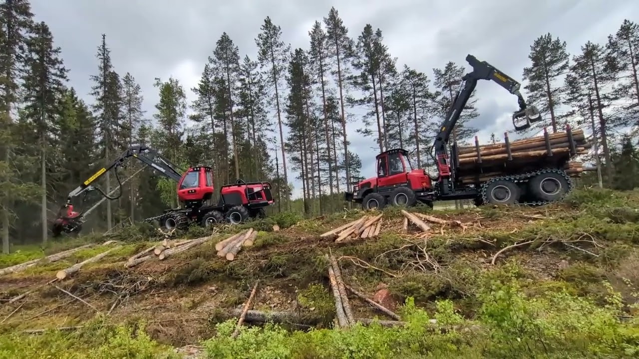 Komatsu 951XC & Komatsu 898 