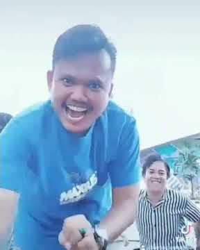 Amanah Wali 5 Goyang Kaya Gue.. Ustadz- Al Untung ,Alam,Ronal,Guntur Squad Al-Untung