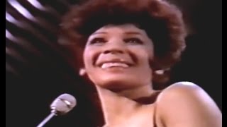 Video thumbnail of "Shirley Bassey - SING (Sing a Song...Sing Out Loud)  (1974 TV Special)"