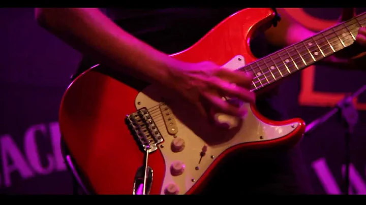 BETTY JEAN - A TRIBUTE TO JIMI HENDRIX - ANDREA DE...