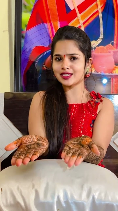 Mehandi hatala tuzhya navachi mi lavte re raja ❤️😘#mehandi #song #raja #shortvideo #loveyou