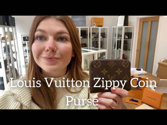 NEW LOUIS VUITTON COIN PURSE  FIRST IMPRESSIONS & WHAT FITS INSIDE 