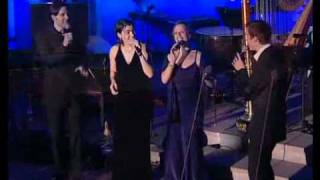Berlin Voices sing "Winter Wonderland"