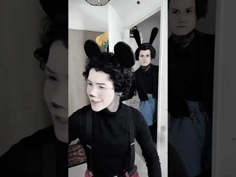 Oswald Judges Mickey Strongly Mickeymouse Cosplay