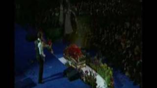 MICHAEL JACKSON'S GHOST SPOTTED AT MEMORIAL!!