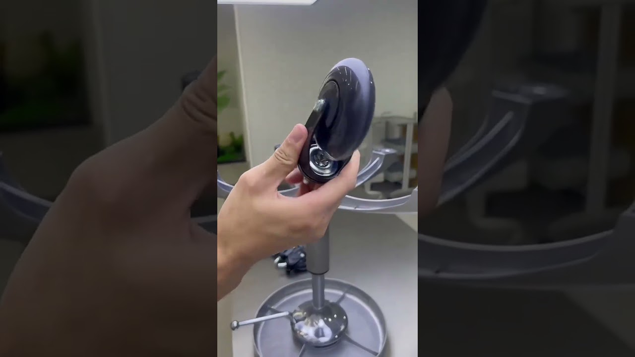 🎊Reclining chair with free leg movement.