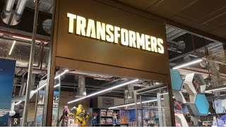 Transformers shop Tuesday reveal! Amazing Titan exclusive Battersea store Generation one merchandise