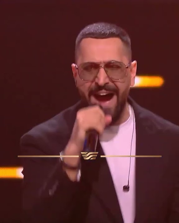 Грустный порножұлдыз Феникс Мари әрбір тесікке трахает алады