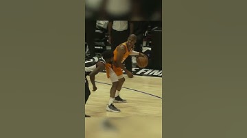 Chris Paul sets up play with NO WORDS 🔥