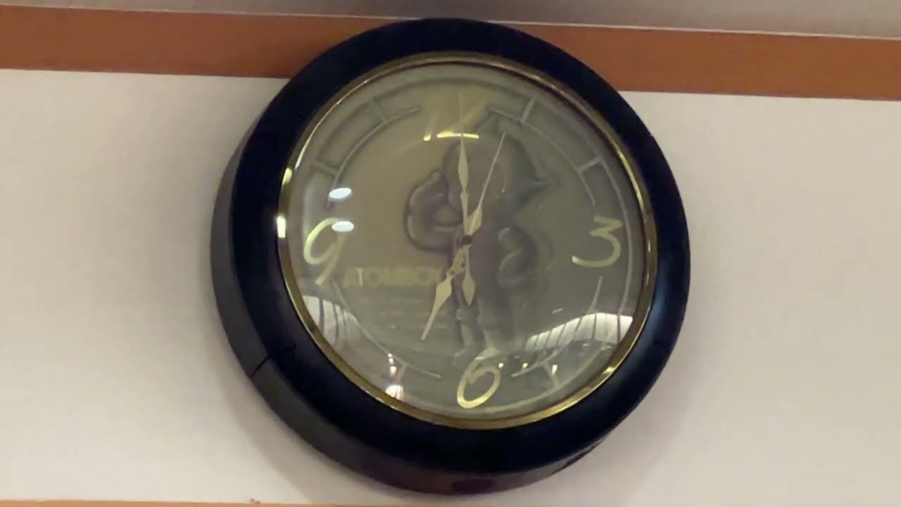 新色？アトムボーイからくり時計 スモールワールド音楽隊 - YouTube