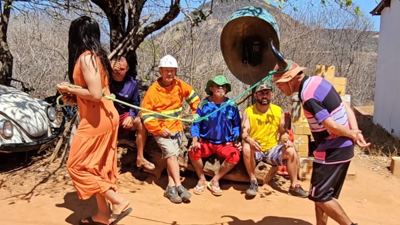 Seu mane viu outro homem de traz do guarda roupa #comedia #humor #viralvideo #viral 