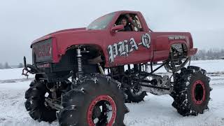 PHAQ632 CHEVY GOES NUTS IN THE SNOW.